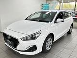 Hyundai i30 1.0 T-GDI cw Select Kamera|Navi|PDC|Garantie - Hyundai i30 Gebrauchtwagen in Oberhausen