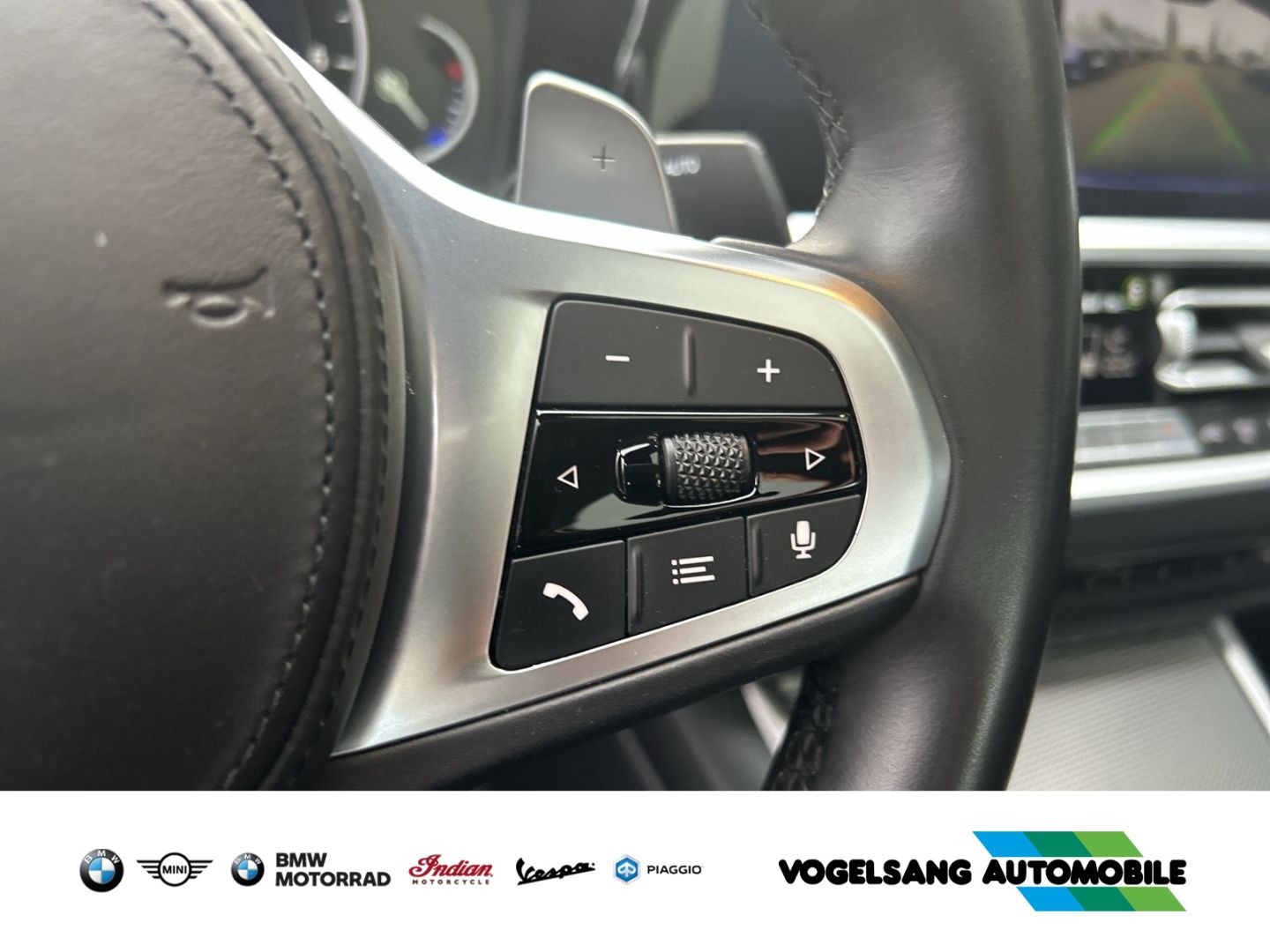 Fahrzeugabbildung BMW 320 i Limousine M Sport Head-Up Glasdach 19'LM P