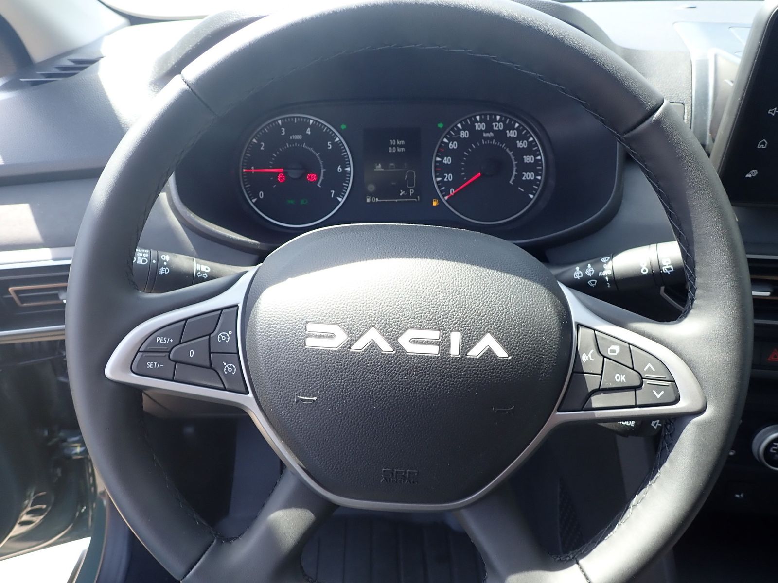 Fahrzeugabbildung Dacia Sandero STEPWAY TCe 90 CVT EXTREME/AUTOMATIK/SHZ