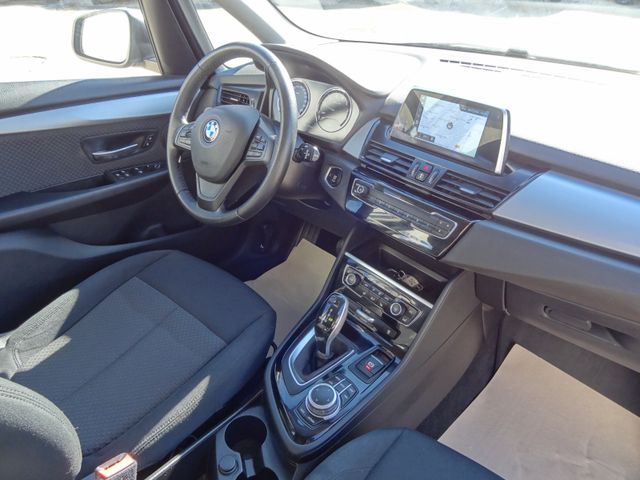 Fahrzeugabbildung BMW 218 Active Tourer/Automatik/Kamera/1.Hd/59.900km