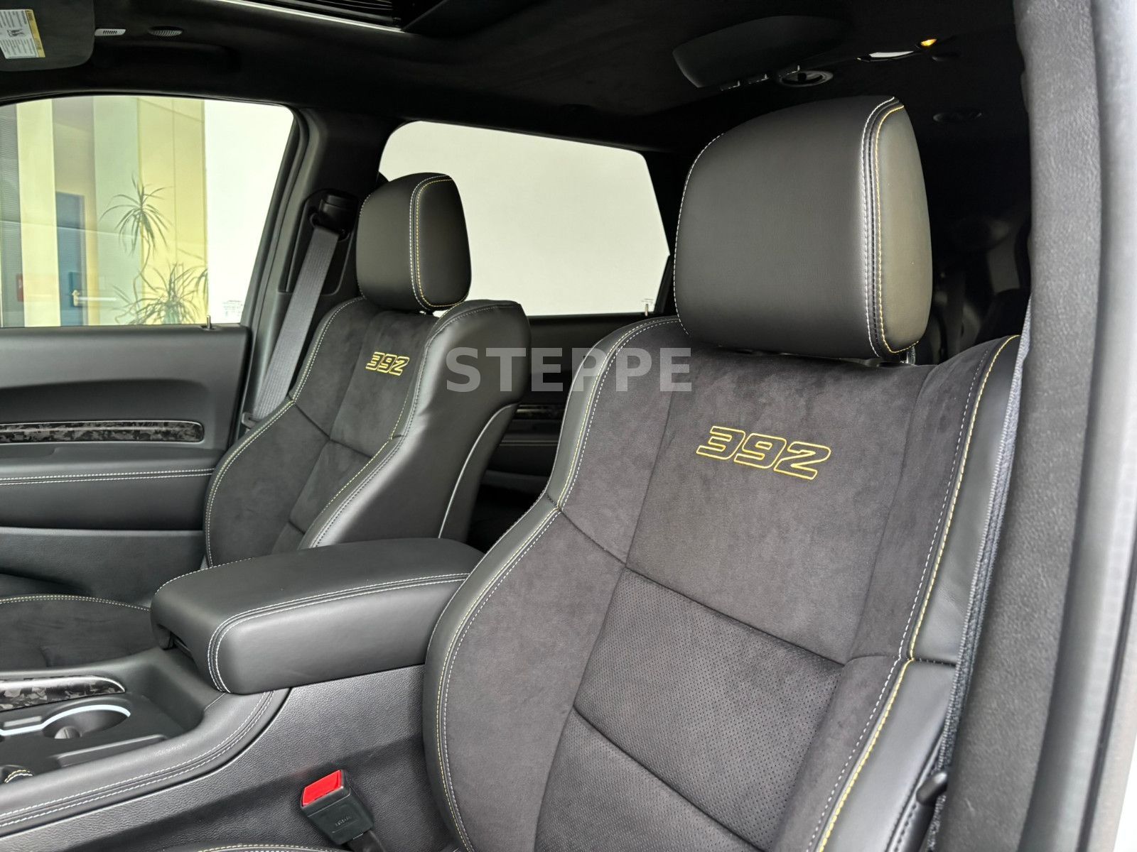 Dodge Durango SRT AWD 6,4 V8  AlcHEMY 6 Sitzer