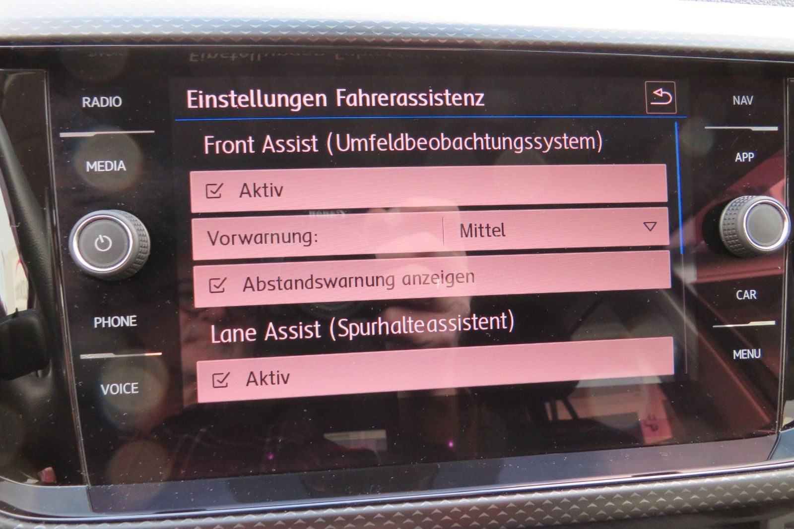 Fahrzeugabbildung Volkswagen T-Cross Life NAVI PDC SITZH DIGITAL-COCKPIT PRO