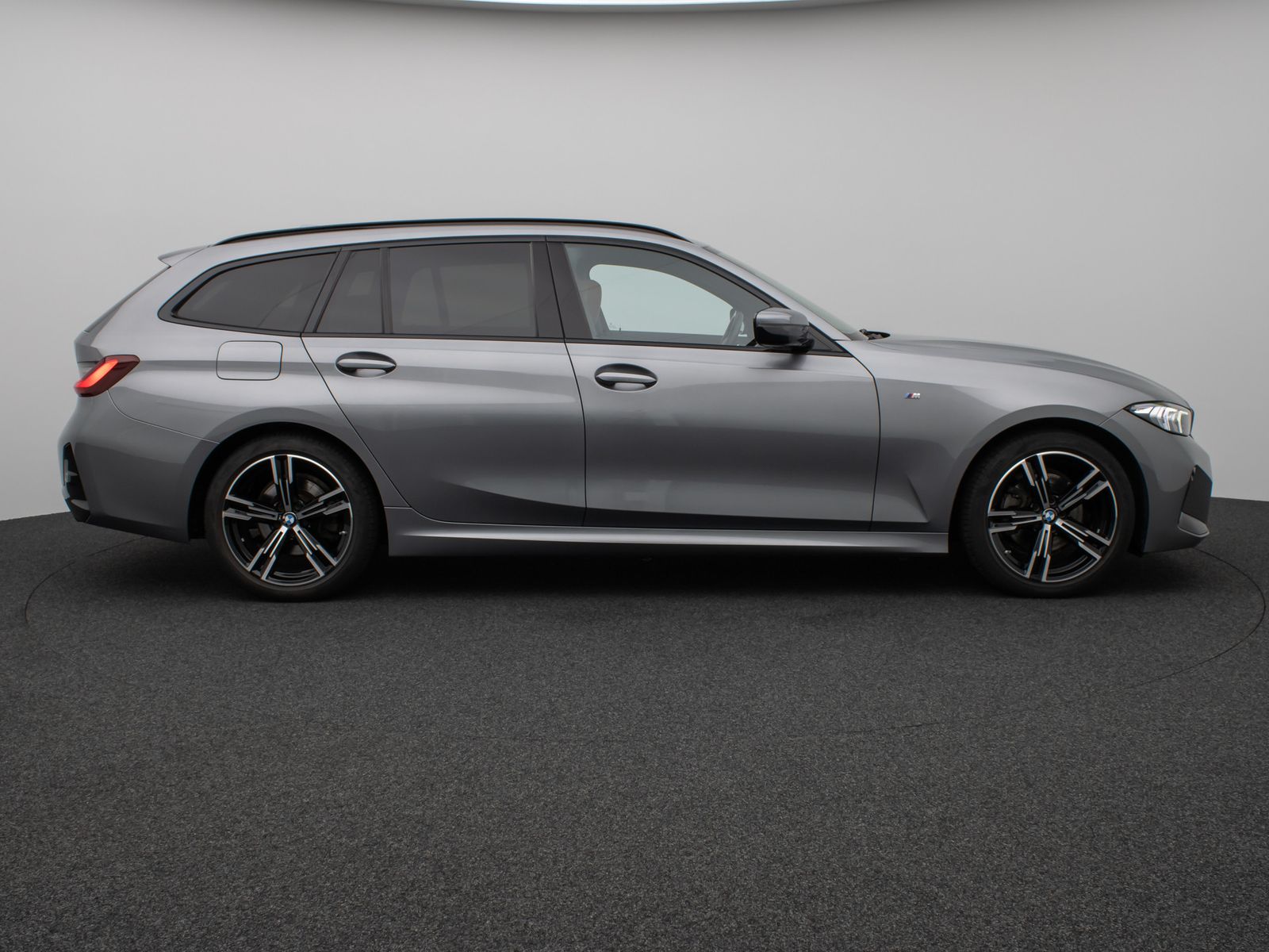 Fahrzeugabbildung BMW 320d  xD M Sport Panorama DAB HiFi PDC AHK Alarm