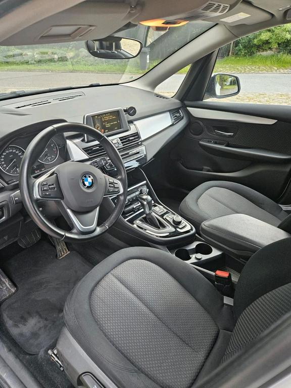 BMW 218