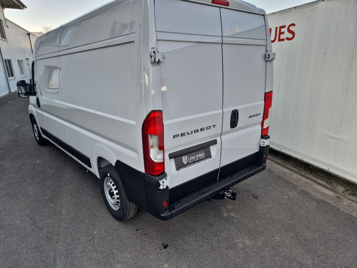 Fahrzeugabbildung Peugeot Boxer KW 35 L3H2 BlueHDi 140 AT AHK-abn. DAB