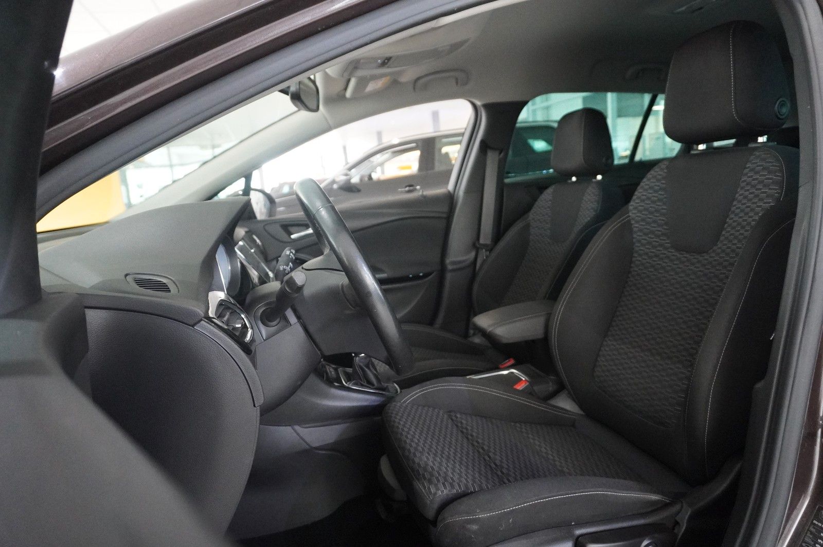 Fahrzeugabbildung Opel Astra K ST 1.4T ON NAVI/LED/KAMERA/SHZ/SPORT/PDC