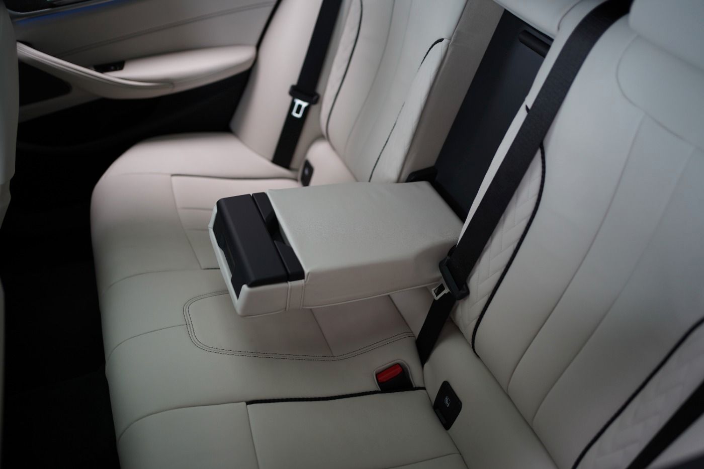 Fahrzeugabbildung BMW 520d xDrive M Sport +STHZG+20