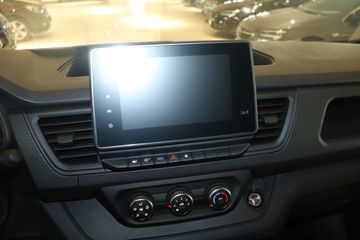 Fotografie 13 des Nissan Primastar L1H1 3,0 dCi 110 Acenta