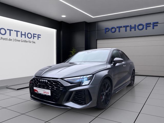 Audi RS3 Limousine PANO MATRIX NAVI ACC B&O HUD