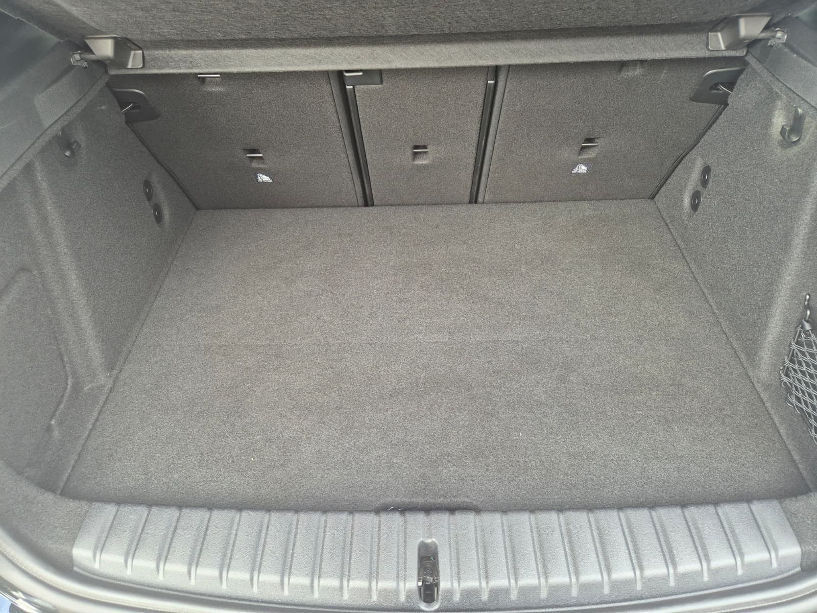 Fahrzeugabbildung BMW 120 i M Sport Adaptiv LED*PANO*AHK*M Alcantara