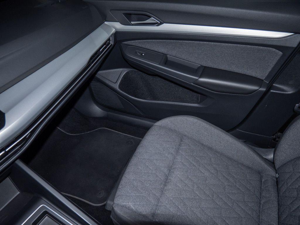 Volkswagen Golf VIII 1.0 eTSI Move LED Keyless APP Sitzhzg., миниатюра 15