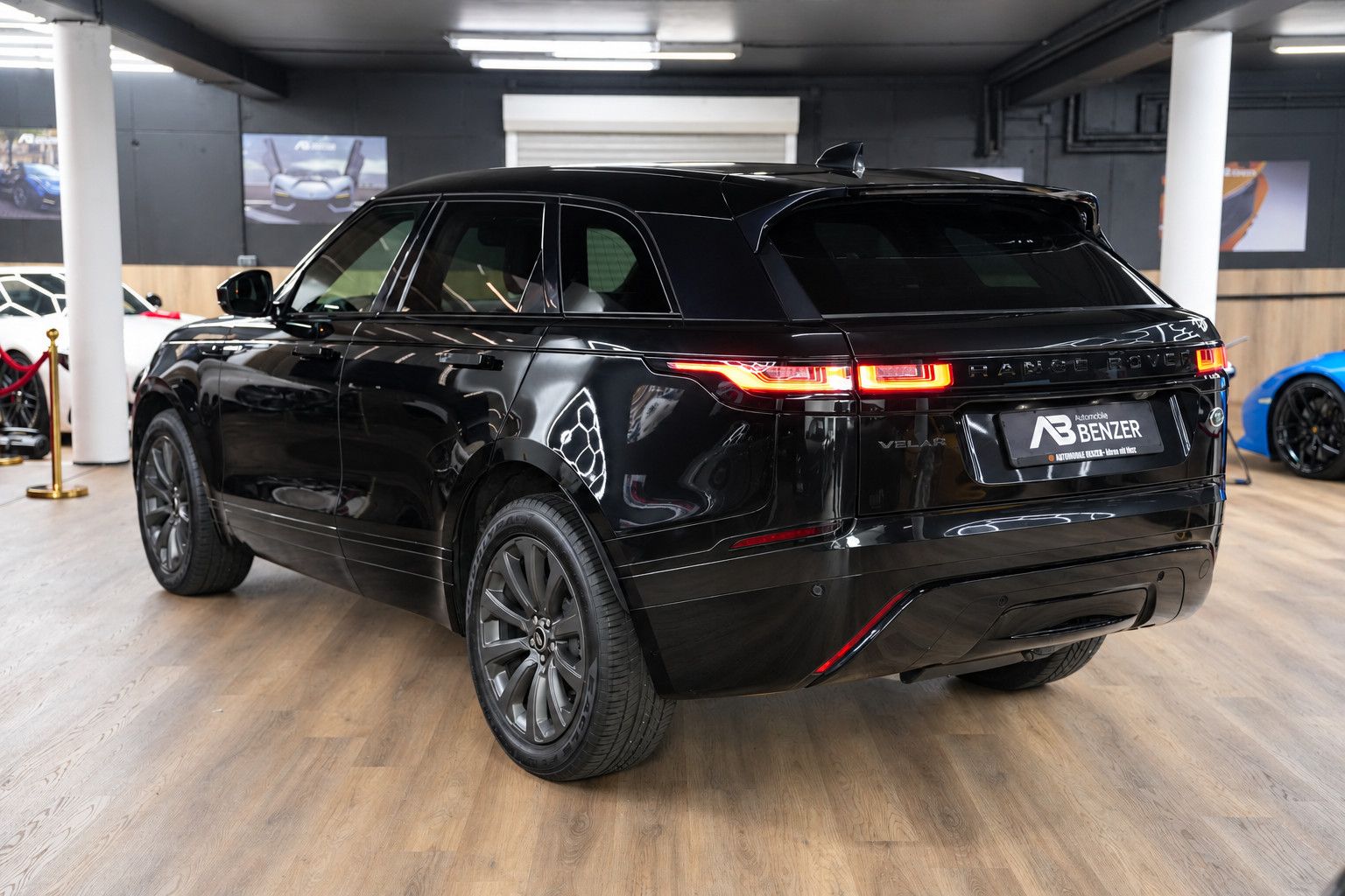 Fahrzeugabbildung Land Rover Range Rover Velar R-Dynamic SE *Meridian*Memory*