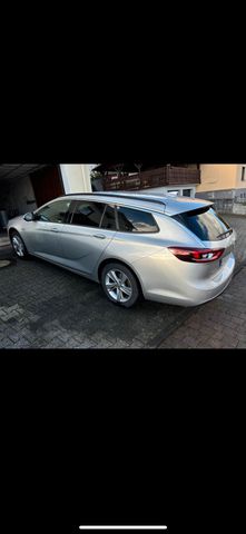 Opel Insignia 2.0 Selection mit geringen M...