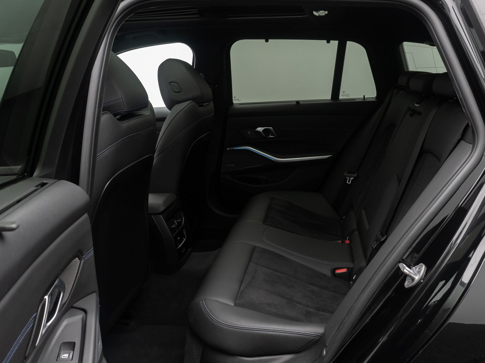 Fahrzeugabbildung BMW M340i xD H/K DAB AHK Panorama 19Zoll WidsDisplay