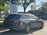 Mercedes-Benz E 300 de T 9G-TRONIC Avantgarde / Distronic - Mercedes-Benz Hybrid (Diesel/Elektro): Grau