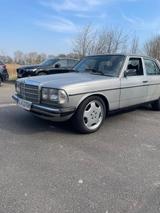 Mercedes-Benz Mercedes Benz 250 Automatik W 123 - Mercedes-Benz 250 in Hamburg