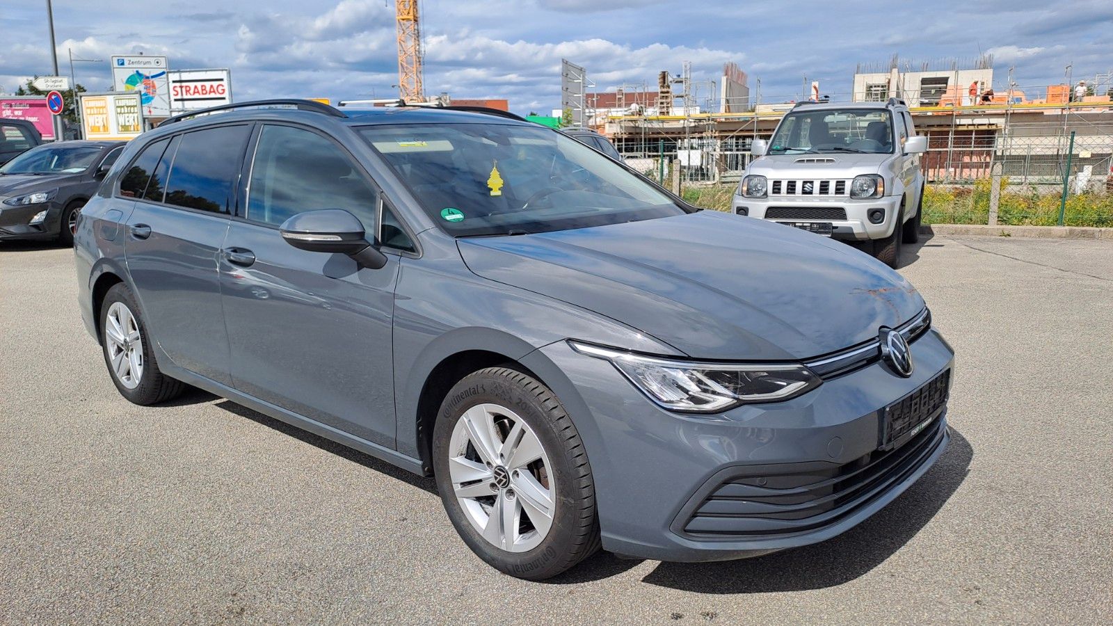 Volkswagen Golf - 1