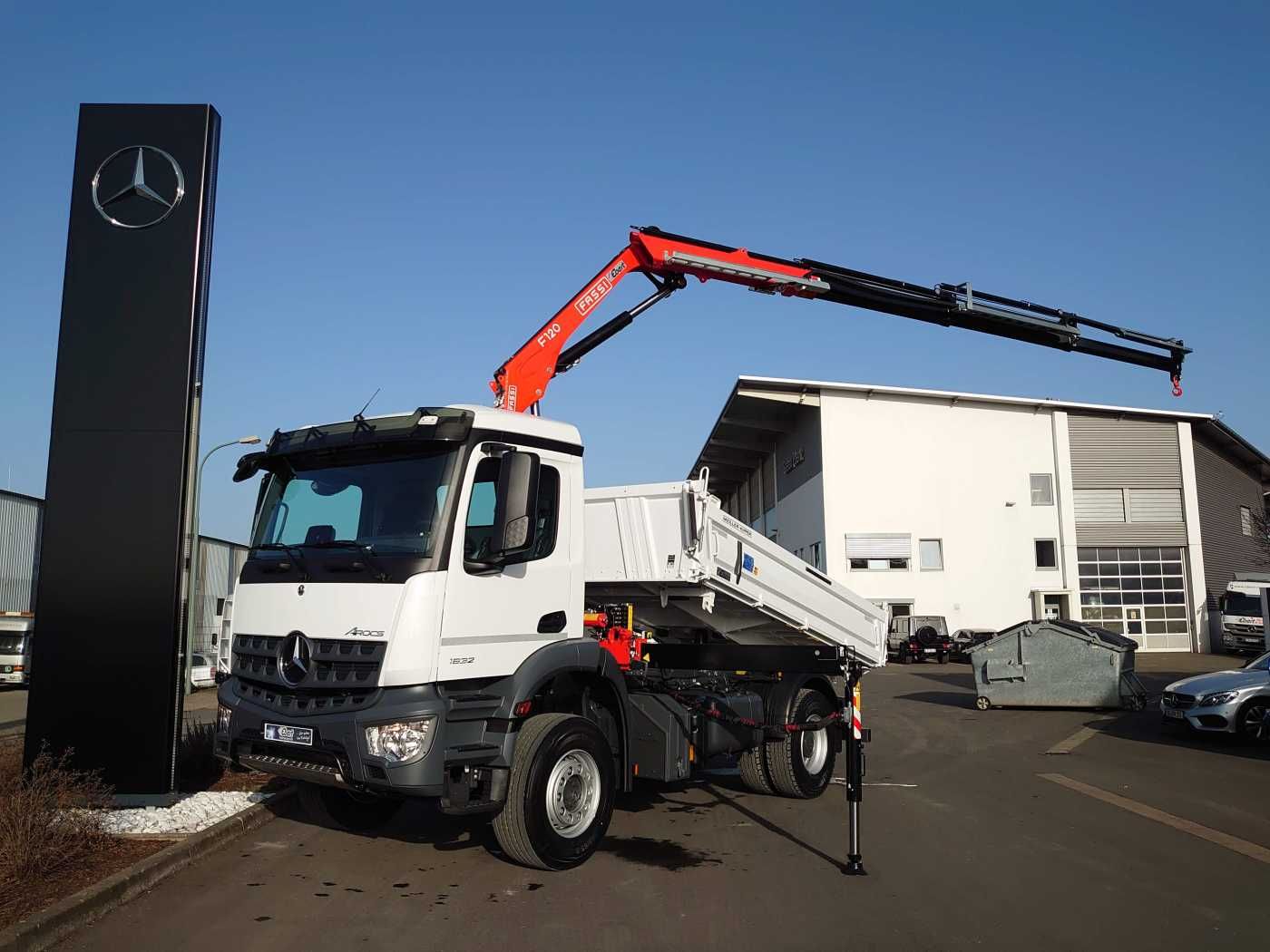 Fahrzeugabbildung Mercedes-Benz Arocs 1832 KK 4x2 Kipper+Kran Fassi F120+Funk