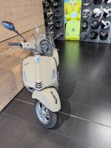 Vespa GTS 125 Classic - VESPA GTS 125