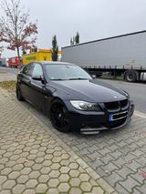 BMW E90 320si - BMW 320: 320si E90