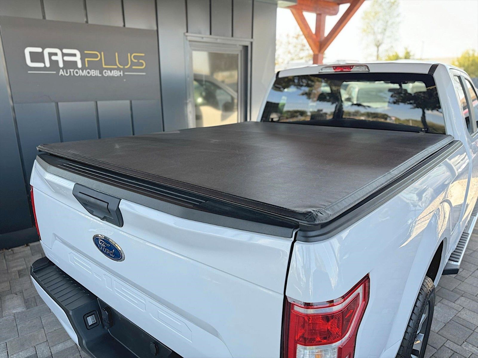 Fahrzeugabbildung Ford F150 5.0 V8 STX Offroad 4x4 SuperCab Long Bed