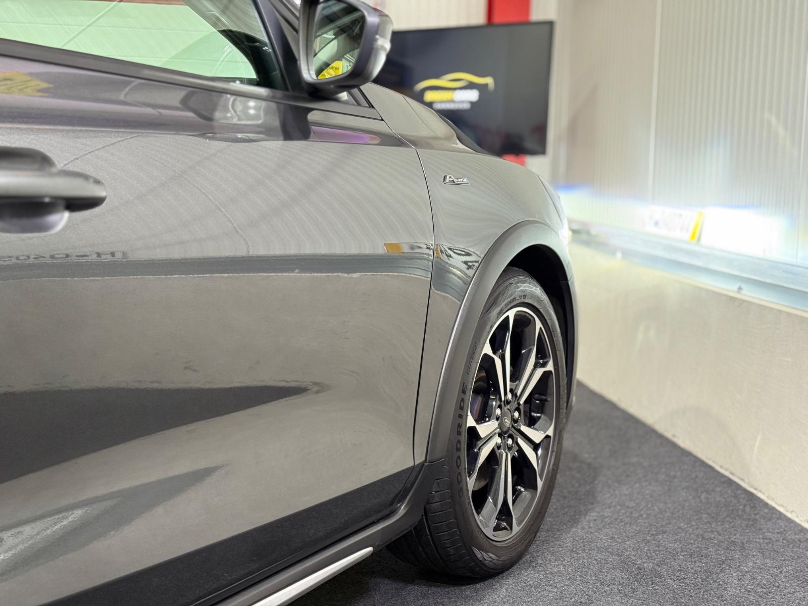 Ford Focus Lim. Active*PANO*HEAD-UP*KAMERA*SPURHALTE