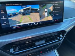 Fahrzeugabbildung BMW 320d Touring M Sport -- Pano/ACC/HeadUp/HiFi
