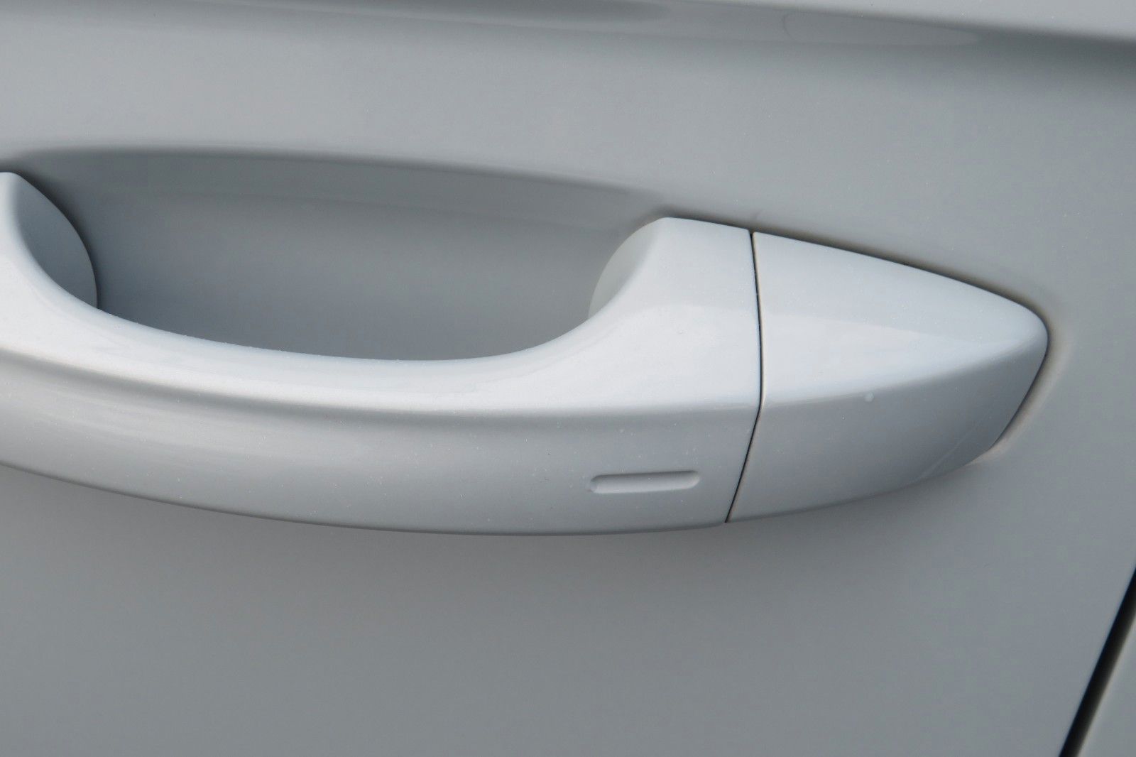 Fahrzeugabbildung Volkswagen T-Roc Sport R-LINE PANO 18`LED NAVI BEATS 1.HD