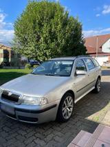 Skoda Octavia 1.9 TDI, Defekt auf den letz... - Skoda Octavia mit Diesel-Antrieb: Kombi, Automatik, 1.9