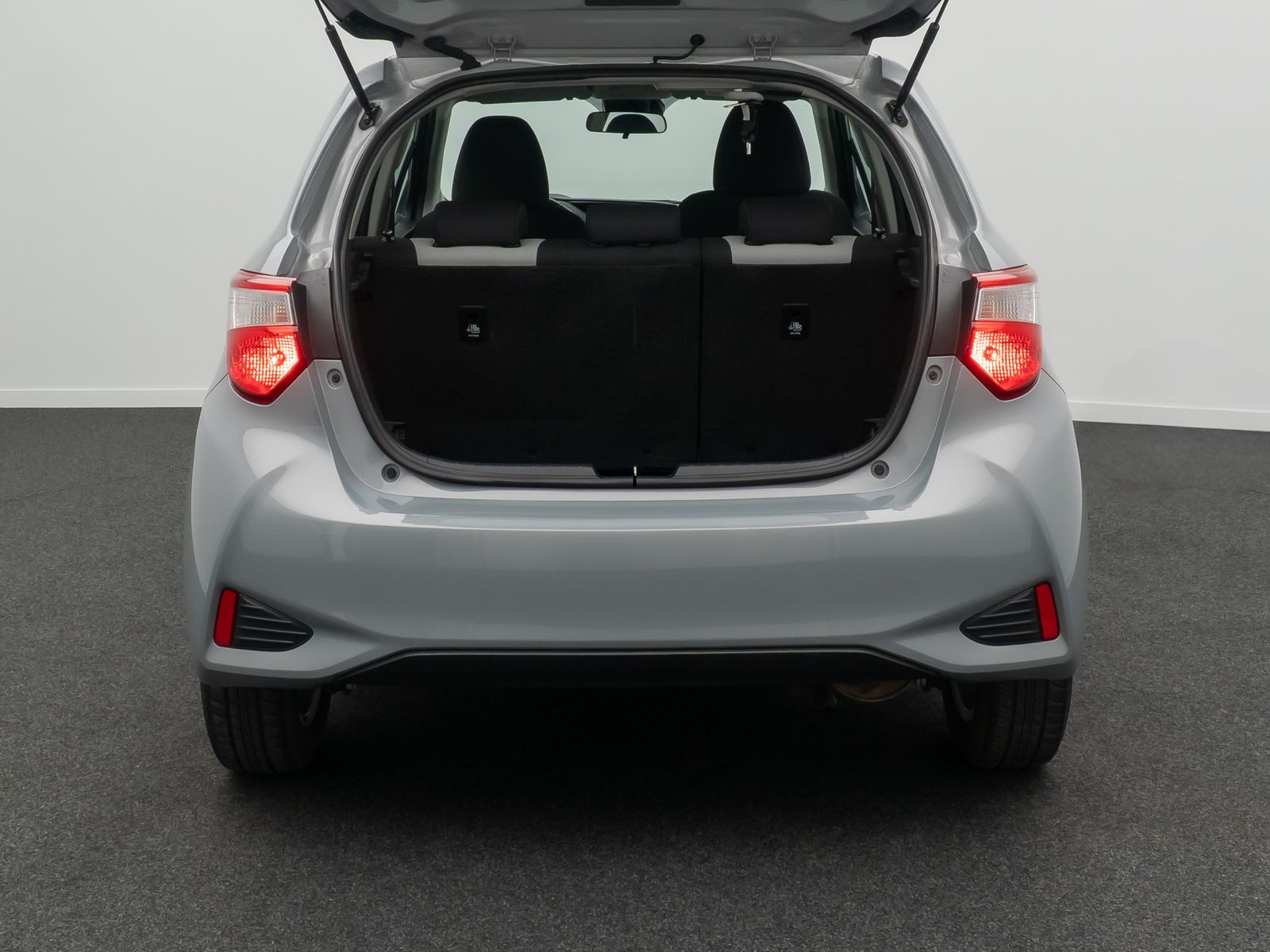Fahrzeugabbildung Toyota Yaris Hybrid Basis Tempomat Touch KlimaAt HAC LM