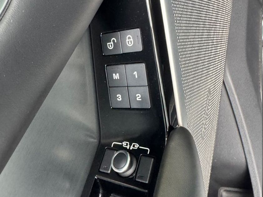 Fahrzeugabbildung Land Rover Range Rover Velar R-Dynamic HSE