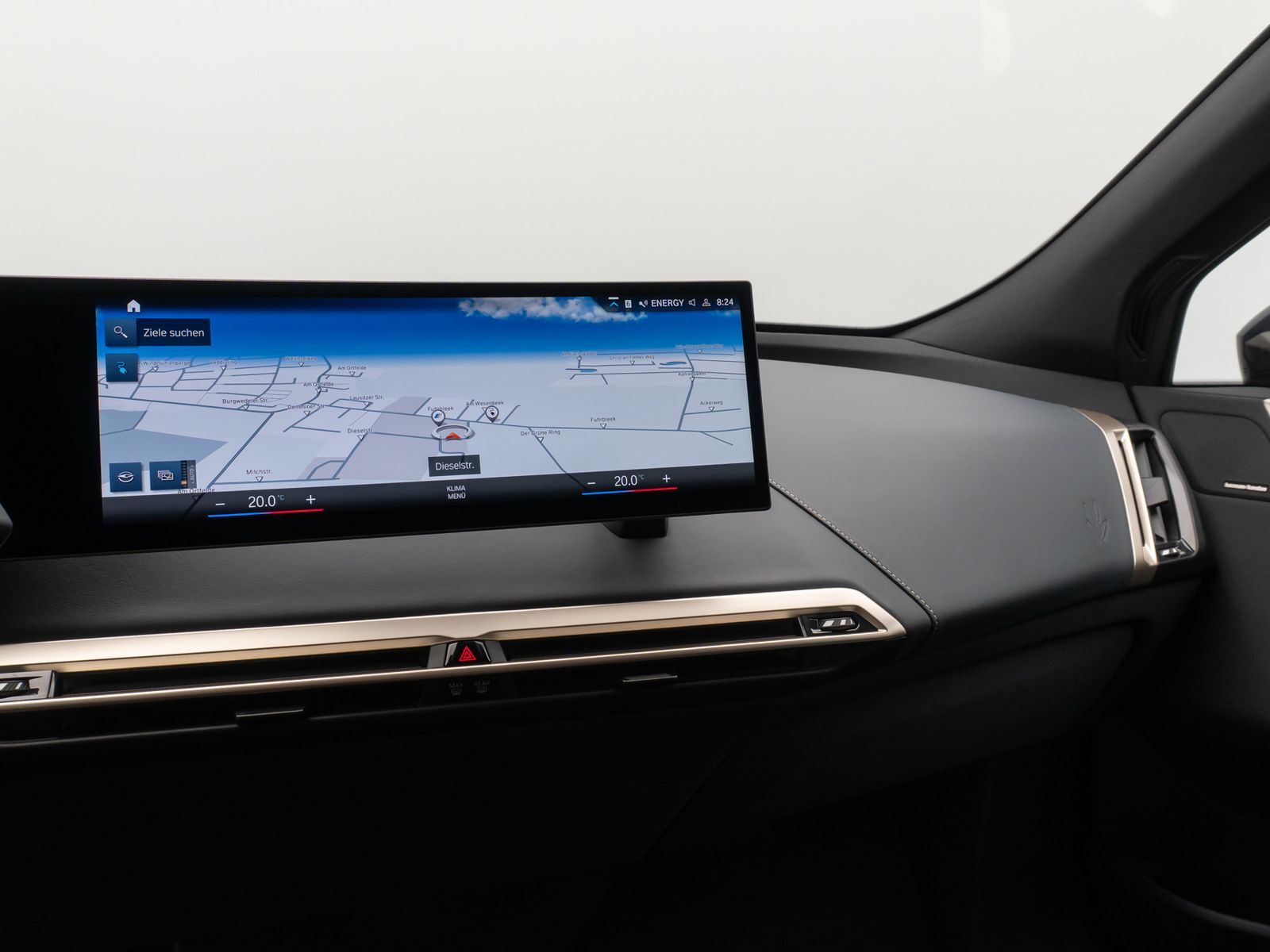 Fahrzeugabbildung BMW iX xD40 Sportpaket DAB SkyLounge 360° AHK 22Zoll