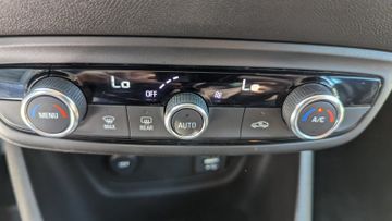 Bild 19 Opel Crossland (X) Crossland Elegance AT NAVI/PDC vo+hi+Cam/AGR-Sit