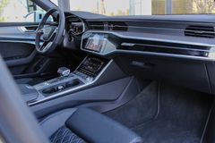 AUDI A6 Avant 45 TFSI quattro S LINE/ MATRIX LED/ B&O AUDI A6 Avant 45 TFSI quattro S LINE/ MATRIX LED/ B&O