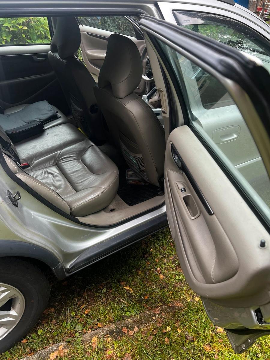 Volvo XC70 2006 — photo 11
