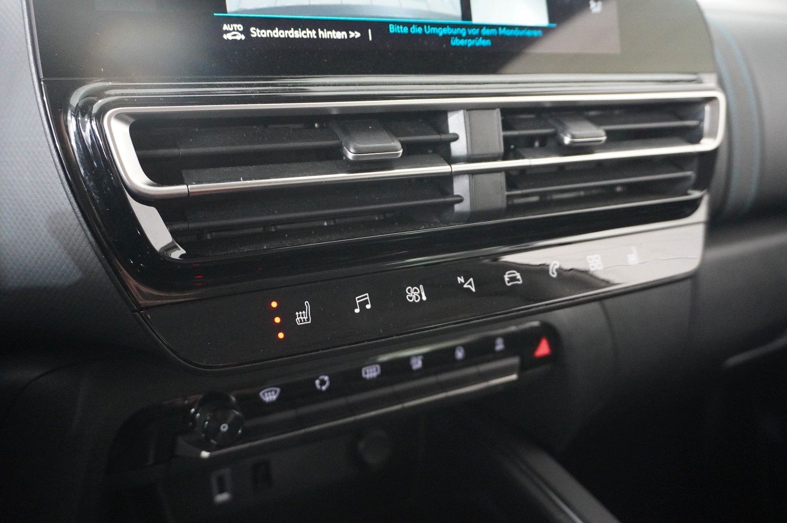 Fahrzeugabbildung Citroën C5 Aircross PLUS 145 E-DSC NAVI/LED/KAMERA/DAB+