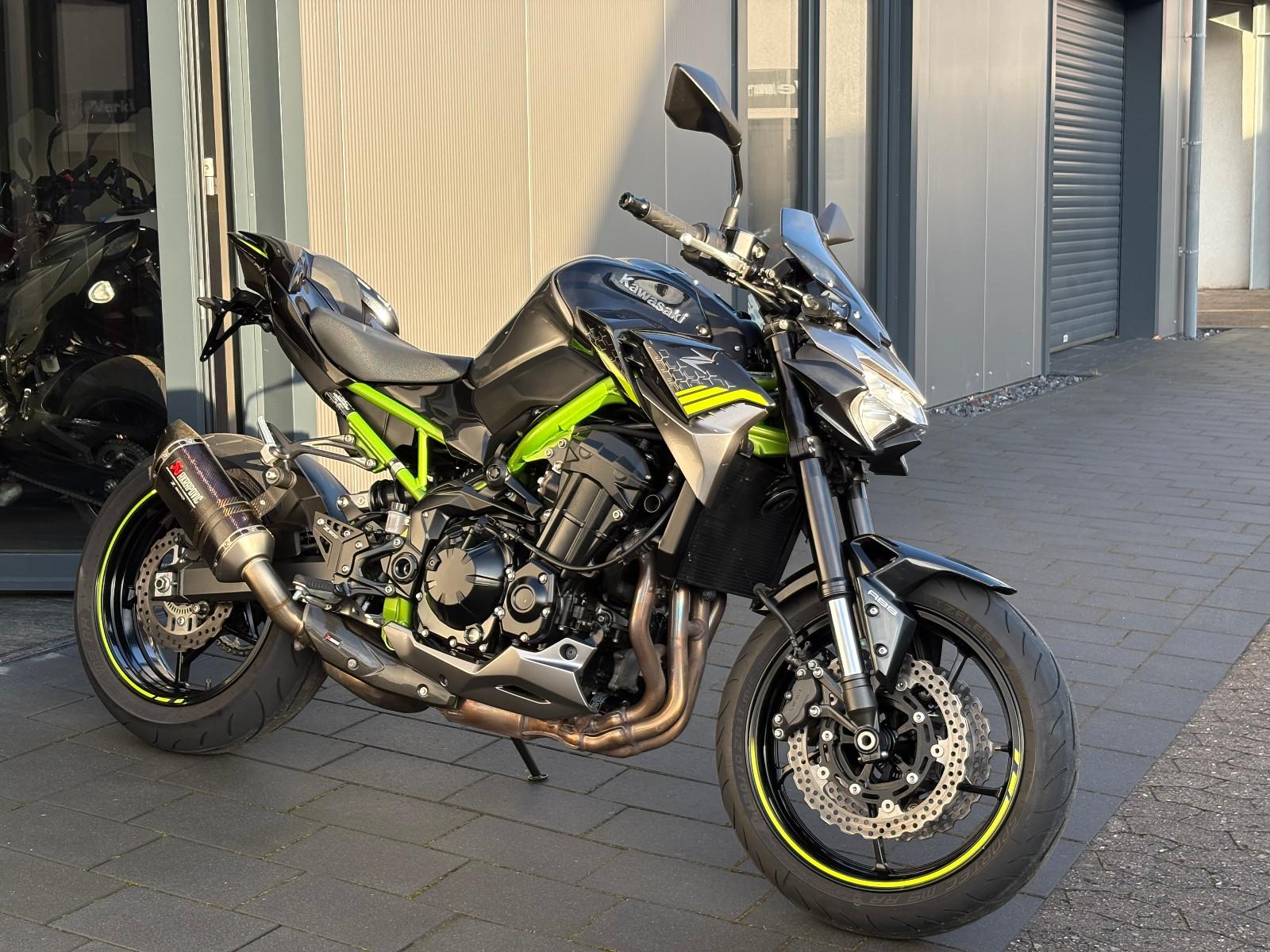 Kawasaki Z 900 *Top Zustand, Performance, Akrapovice*