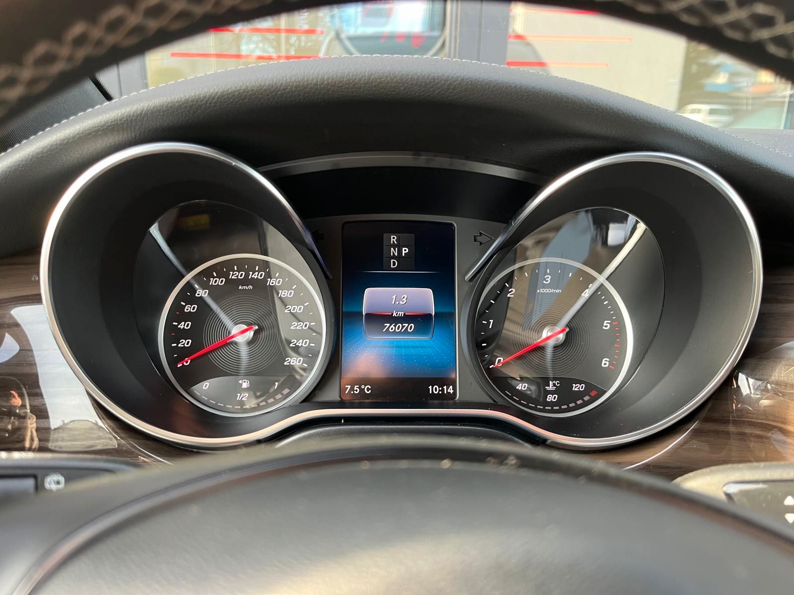 Fahrzeugabbildung Mercedes-Benz V 300 d AVANTGARDE EDITION 2023 4Matic