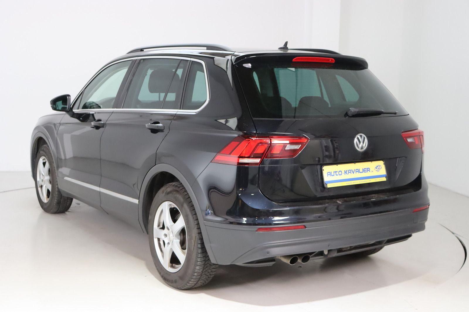 Fahrzeugabbildung Volkswagen Tiguan 4Motion 1. Hand  *Sitzhzg. * LED