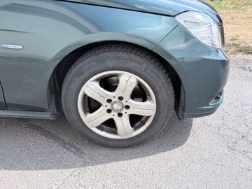 Mercedes E 220 - 4