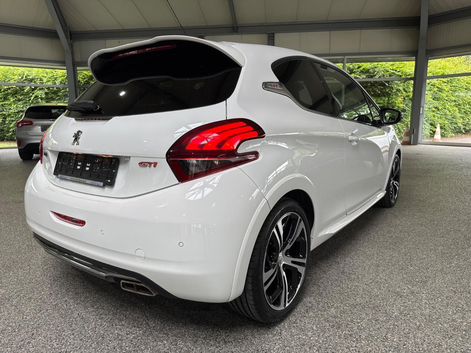Peugeot 208 GTi Panorama Navi Leder PDC