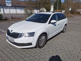 Skoda Verkaufe Skoda Octavia 1.6 tdi adblu 2018 bj - Skoda Octavia: 20v