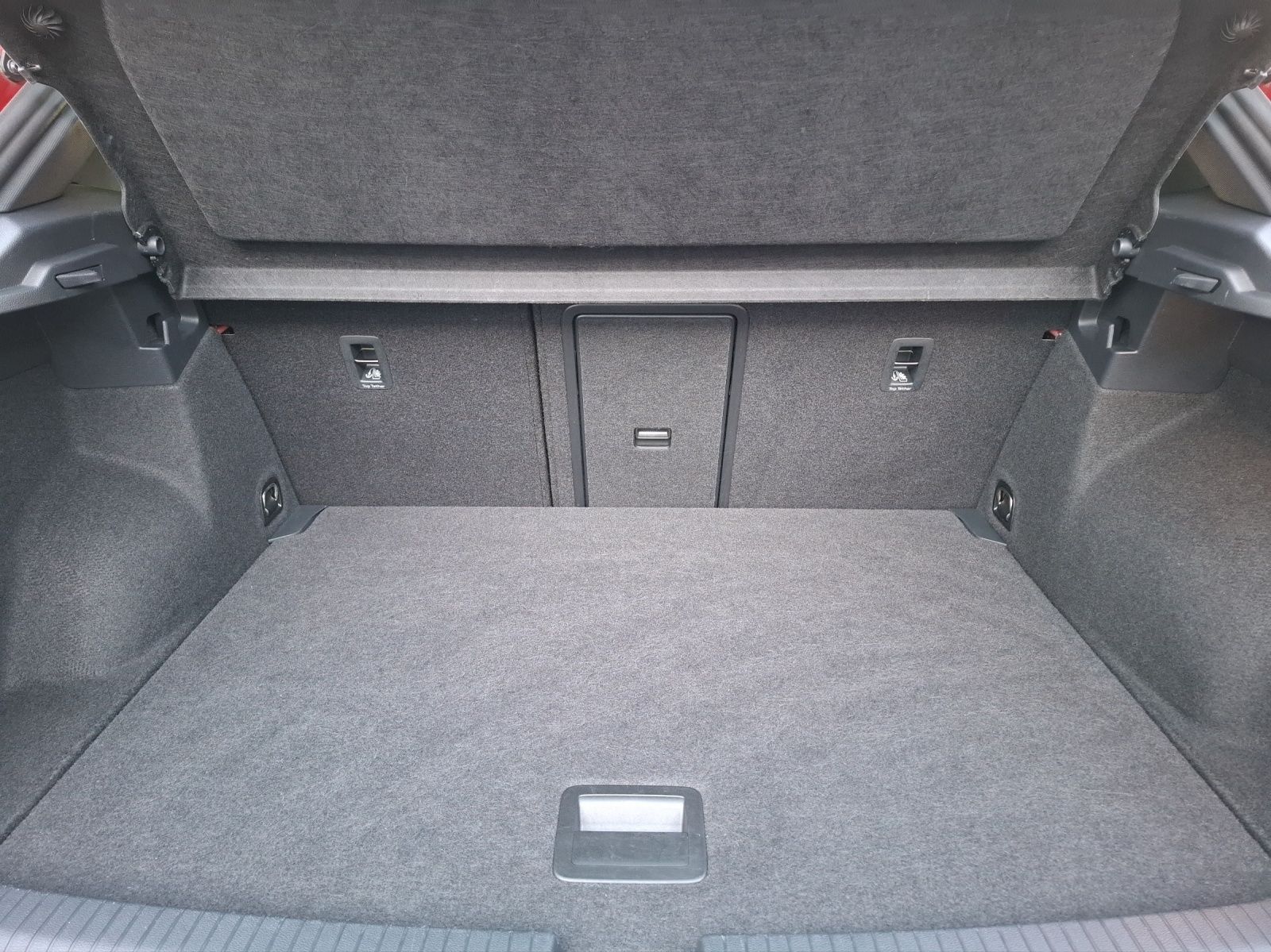 Fahrzeugabbildung Volkswagen T-Roc TSI R-Line LEDplus AID ACC APP SHZ 17"