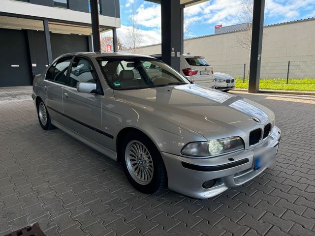 BMW e39 523i M Paket ab Werk Xenon Schalte...