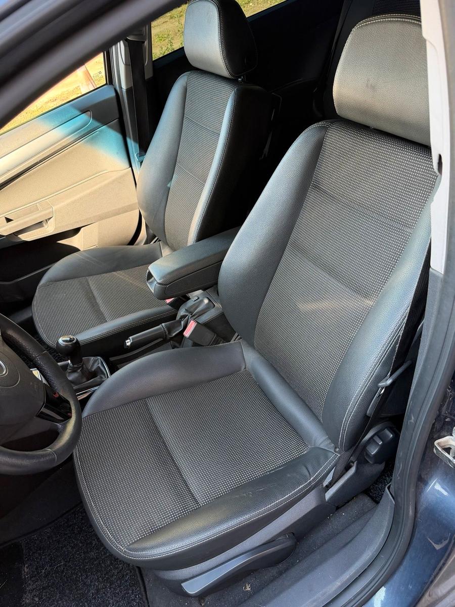 Opel Astra 2008 — photo 11