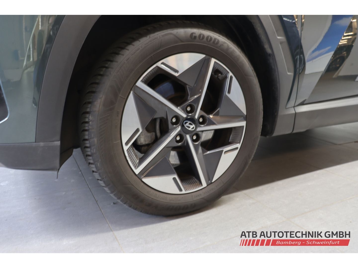 Fahrzeugabbildung Hyundai Tucson Trend 1.6 CRDi 48V 2WD DCT Navi LED ACC