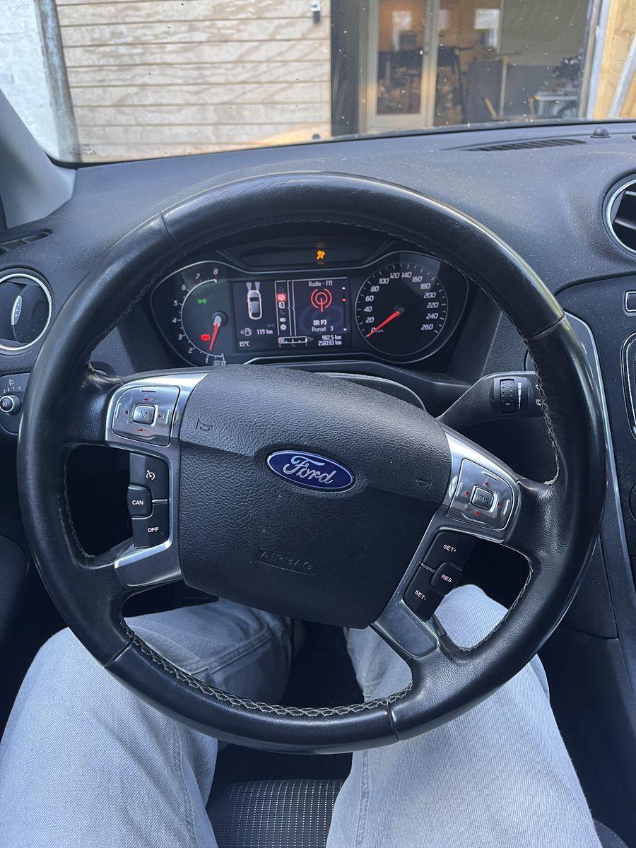 Ford Mondeo 2010 — photo 5