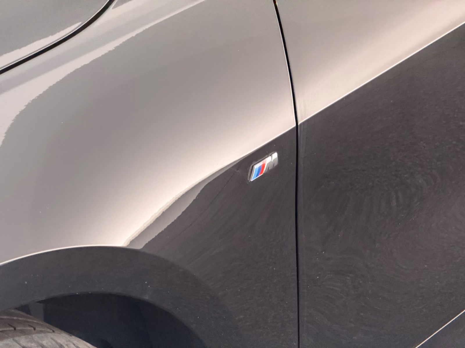 BMW 118i Lim.*M SPORT*SHADOW-LED-SHZ-PDC-TEMPO-WLAN
