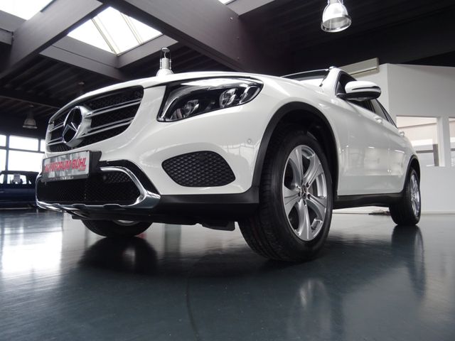 Mercedes-Benz GLC 220 d 4-Matic / Navi/ LED/ PDC+Kamera/ AHK