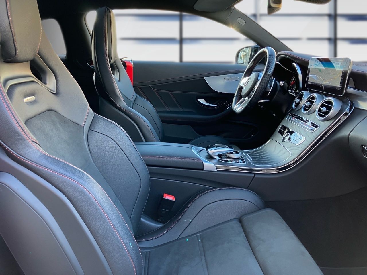 Fahrzeugabbildung Mercedes-Benz AMG C 43 4M Coupé PANO+DIS+BUR+360+PERF.SI+NIGHT